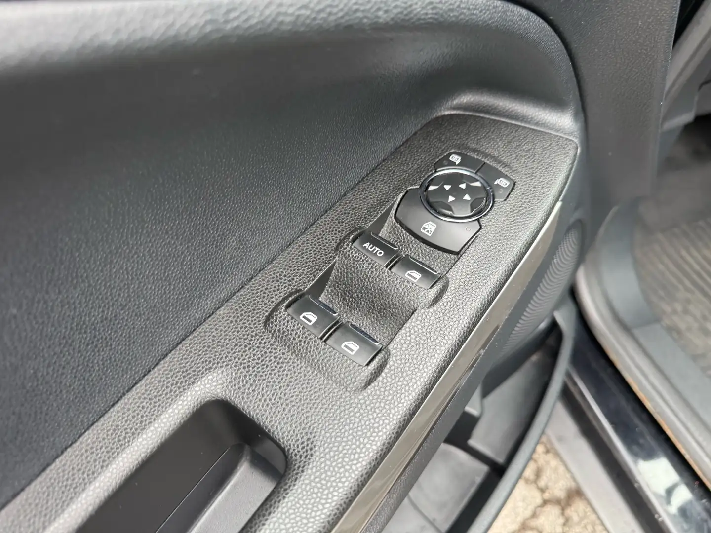 2019 FORD Ecosport Thumbnail 20