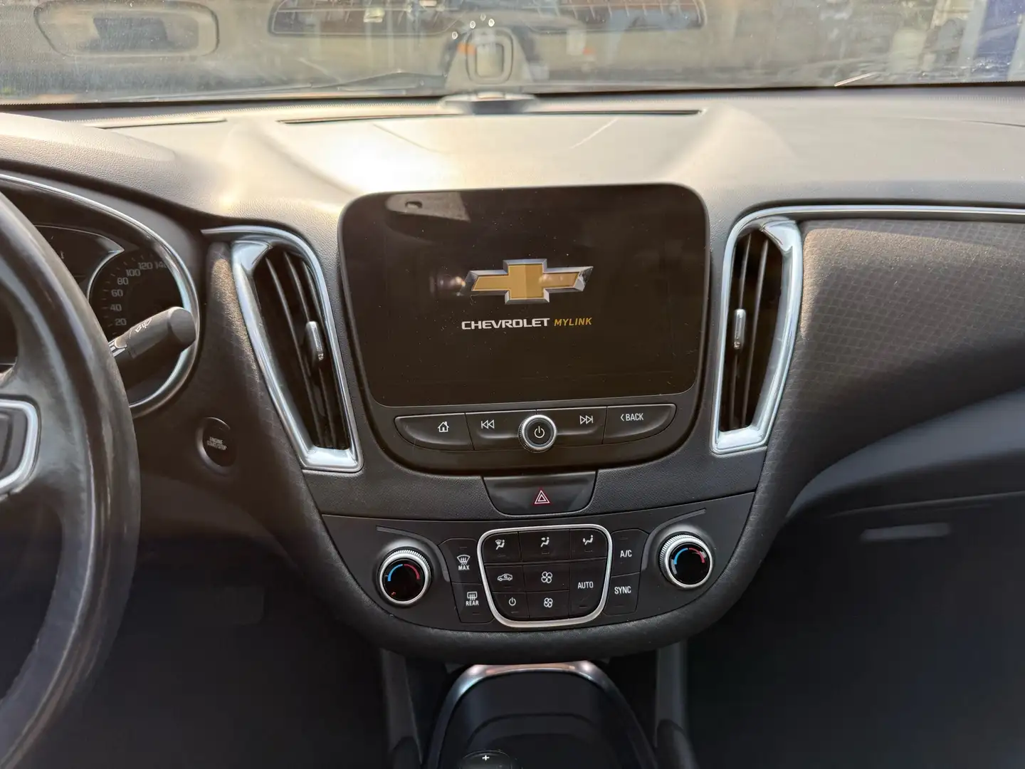 2018 CHEVROLET Malibu Thumbnail 15